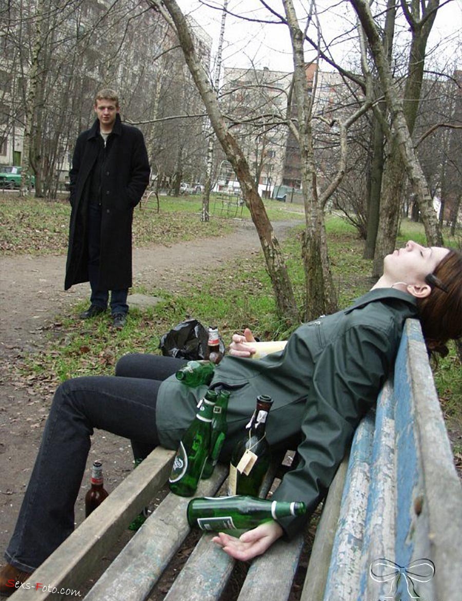 Усыпил и выебал в колготках