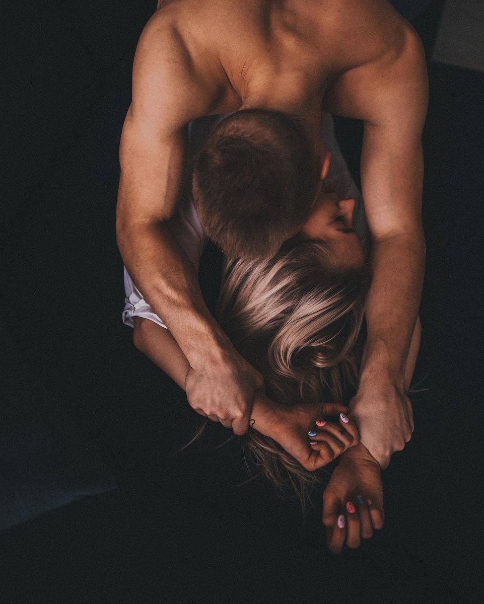 Страстные объятия