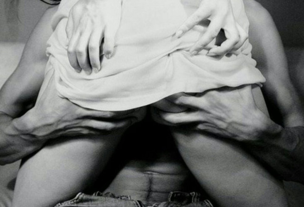 Нежные эротические ласки