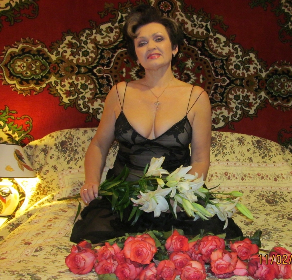 Взрослая состоятельная женщина