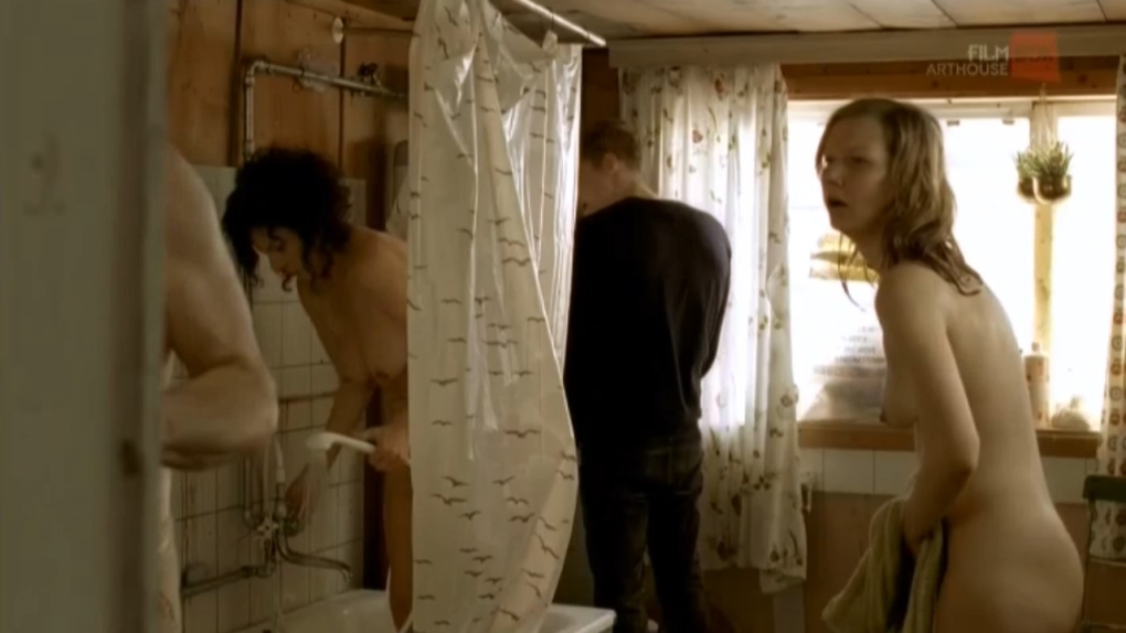 Актриса Сандра Хюллер nude