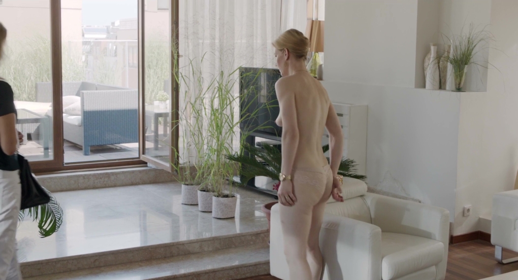 Сандра Хюллер эротические сцены