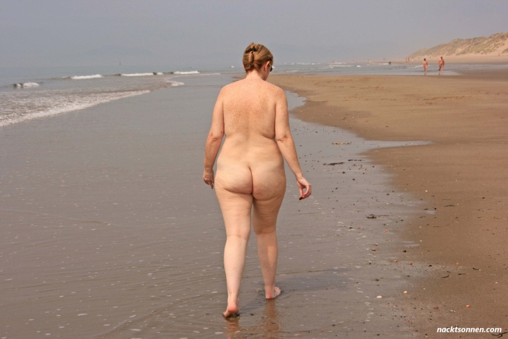 Женщины полненькие голые на пляже