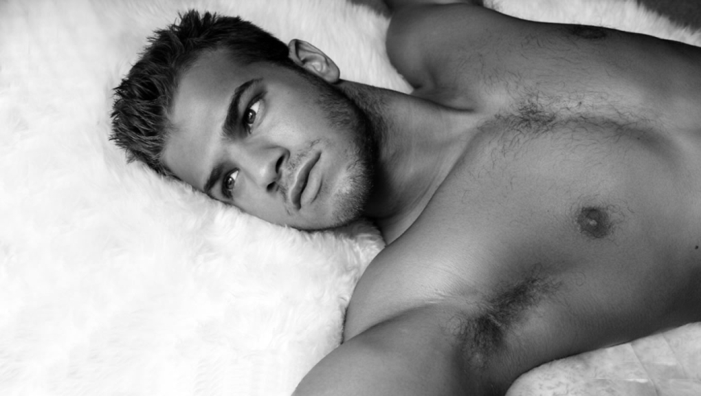 Фото голых спящих мужиков