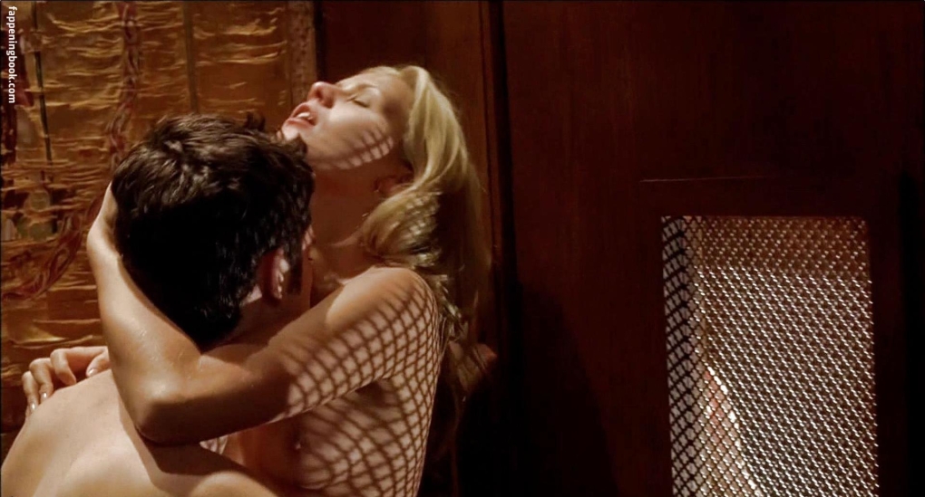 Джессика бёрс постельные сцены