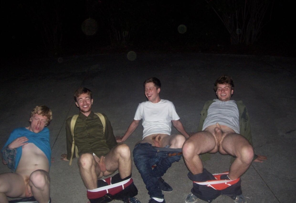 Парни гопники без трусов