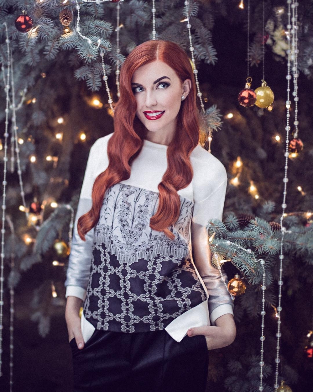 Ксения Мишина актриса ножки