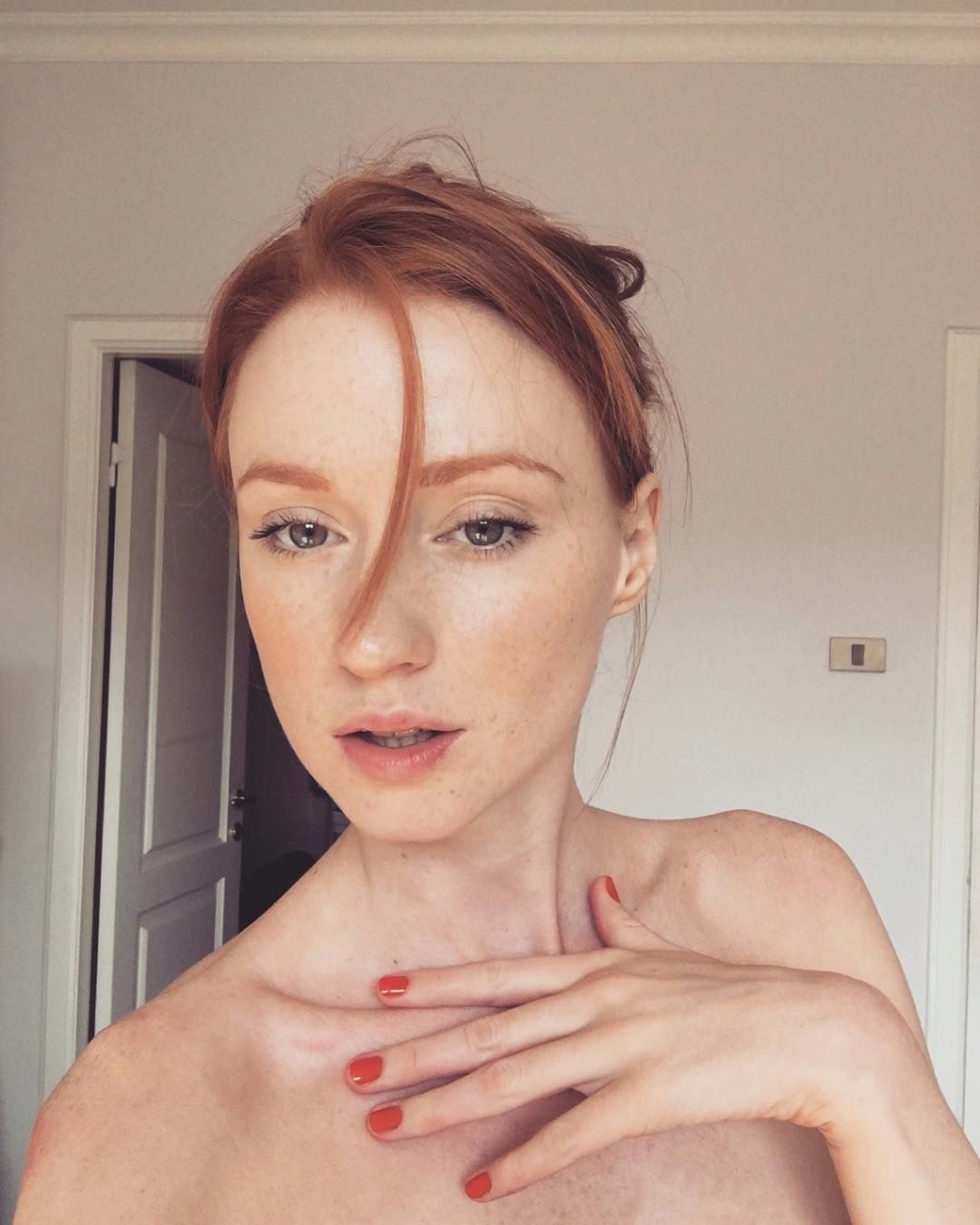 Фотомодель Elin Eneji