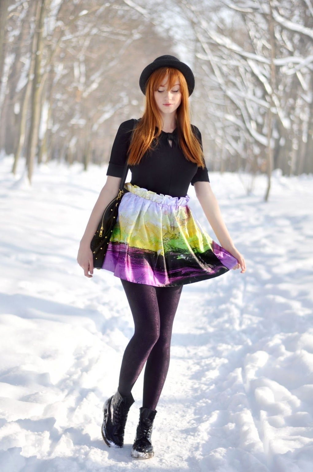 Алина Коваленко ножки