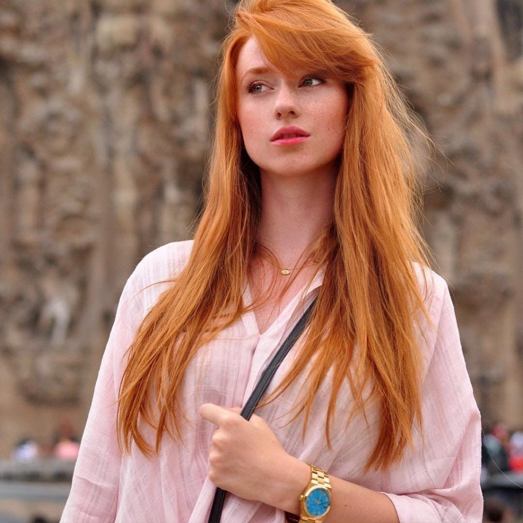 Алина Коваленко ножки