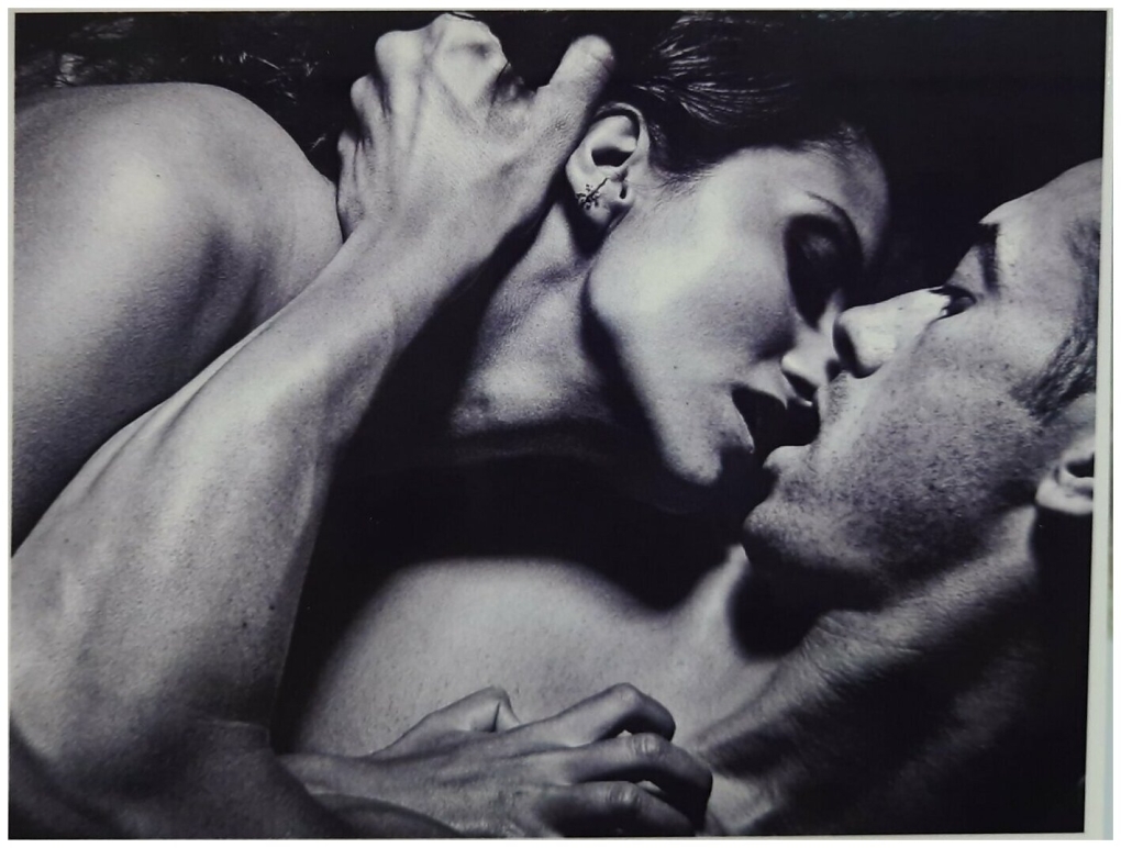 Страстные тела мужчины и женщины